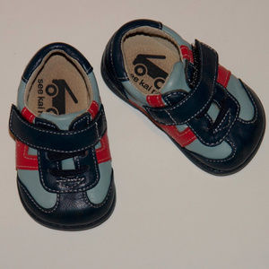 SOLD/////////////Boys See Kai Run Smaller Walkers Blue Leather Sz 3